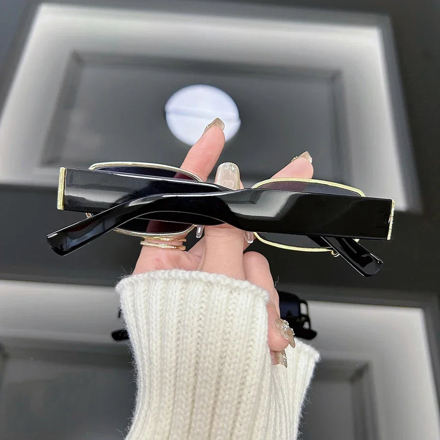 Manzari Luxe Square Sunglasses