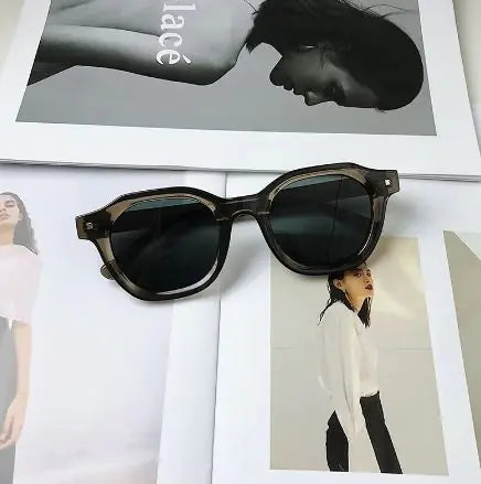 Seoul Noir Oversized Shades